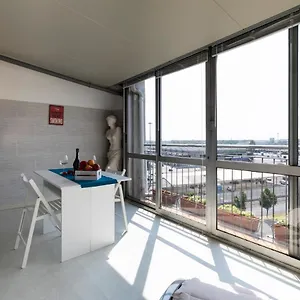 la-veranda-bright-top-floor-apartment-with-views-of-the.italymilanhotels.net/